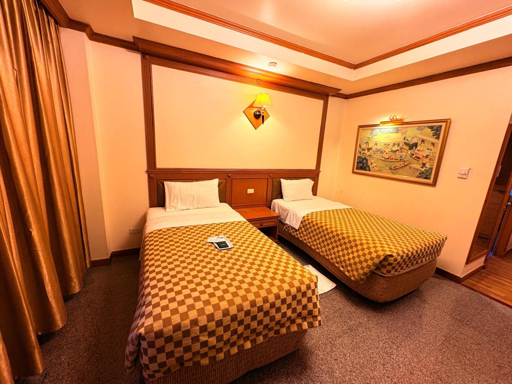 Taksilahotel Maha Sarakham Exterior photo