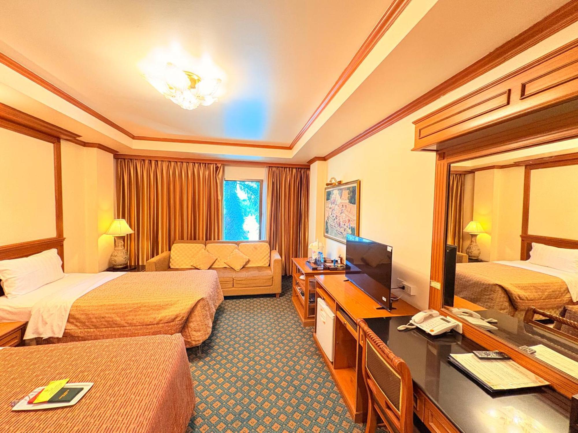Taksilahotel Maha Sarakham Exterior photo