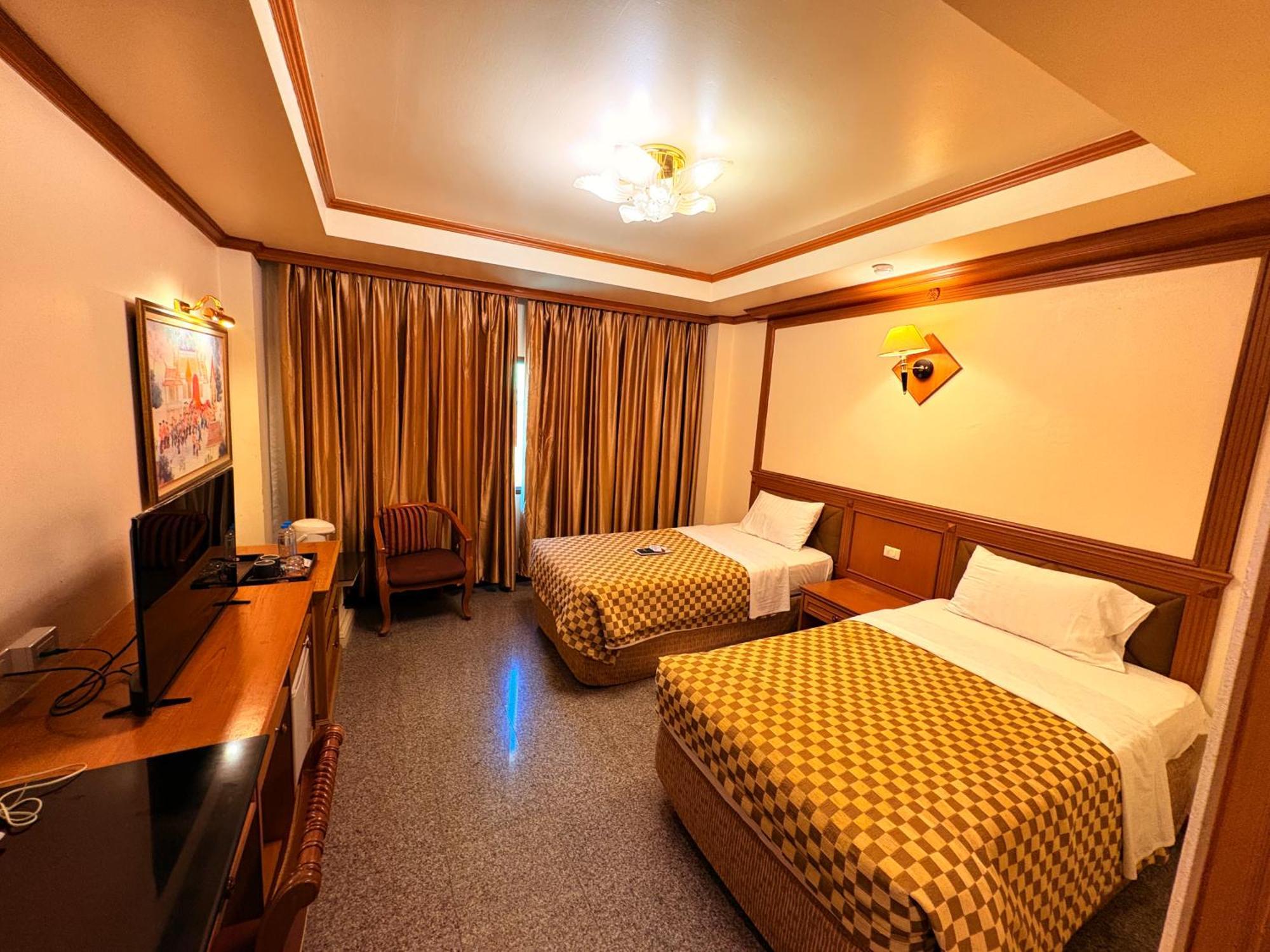 Taksilahotel Maha Sarakham Exterior photo